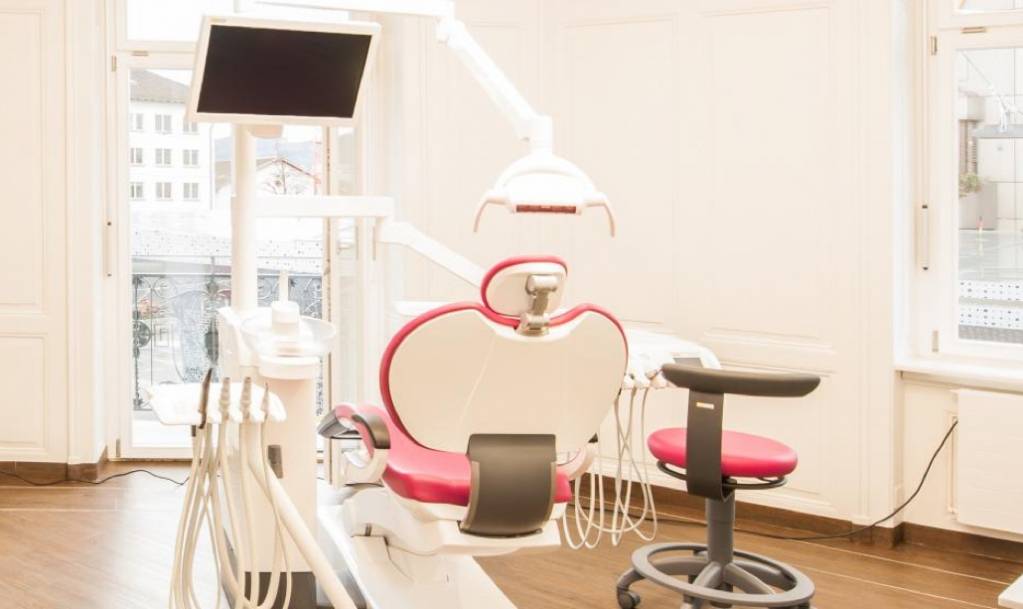 © Colosseum Dental Group © Colosseum Dental Group