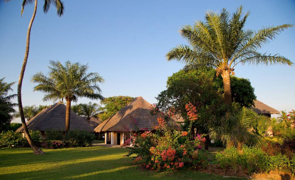 Le resort Club Med Skirring, au sud du Sénégal, offre aux vacanciers un séjour tout compris dans des bungalows aux toits de chaume. - © Club Med Le resort Club Med Skirring, au sud du Sénégal, offre aux vacanciers un séjour tout compris dans des bungalows aux toits de chaume. - © Club Med