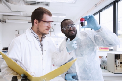 Laboratoire de biologie médicale - ©École polytechnique - J.Barande