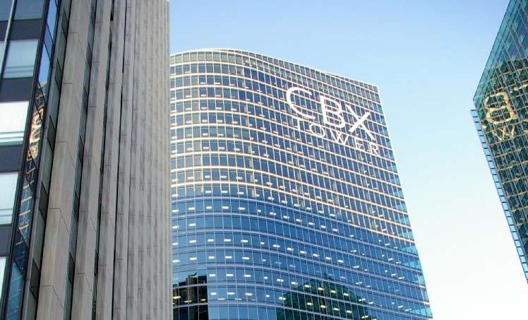 La tour CBX à La Défense quitte le portefeuille de Tishman Speyer pour la seconde fois.
