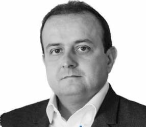 Mohamed Sefiane El Ouadghiri, Rainmakers & Partners 