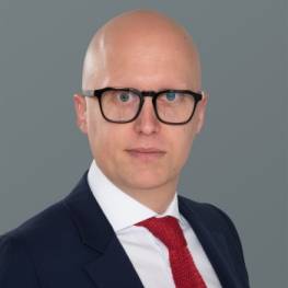 Nicolas Lovas, Paul Hastings