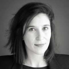 Julie Tchaglass, Vivien & Associés