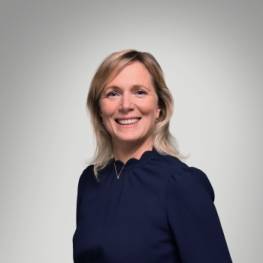 Stéphanie Corbière, Freshfields 