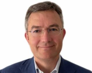 Yann Krychowski, Centerview