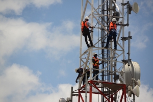 Grâce à l'acquisition de 1 200 tours antenne-relais de téléphonie mobile de Free Sénégal, Helios Towers devient le plus grand détenteur indépendant d’infrastructures télécoms du pays de la Téranga. © Free Grâce à l'acquisition de 1 200 tours antenne-relais de téléphonie mobile de Free Sénégal, Helios Towers devient le plus grand détenteur indépendant d’infrastructures télécoms du pays de la Téranga. © Free