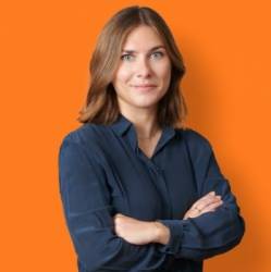 Chloé Nonat, Initiative & Finance