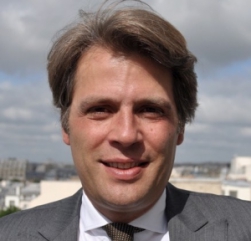 Benjamin Entraygues, The Boston Consulting Group Benjamin Entraygues, The Boston Consulting Group