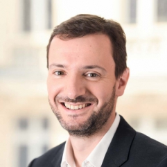 Julien Vincent, AT Kearney