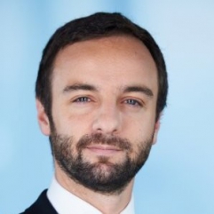 Raphaël Bagdassarian, Charles Russell Speechlys Raphaël Bagdassarian, Charles Russell Speechlys