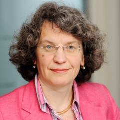 Xenia Legendre, Hogan Lovells